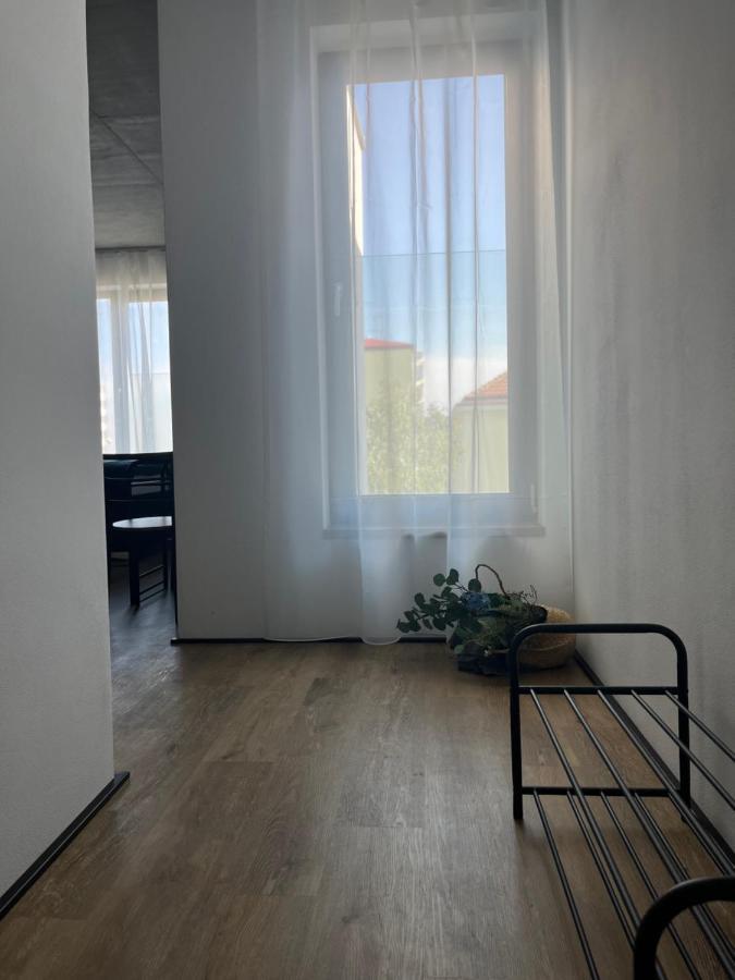 Prazska Apartments Znojmo Bagian luar foto